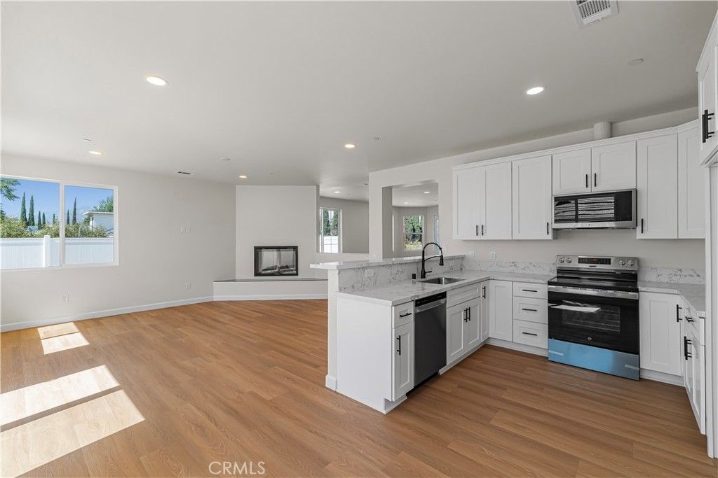 Image 19 of property listing at 595 E 12th, Beaumont, CA 92223