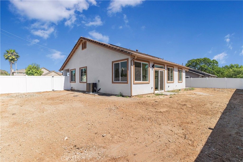 Image 27 of property listing at 595 E 12th, Beaumont, CA 92223