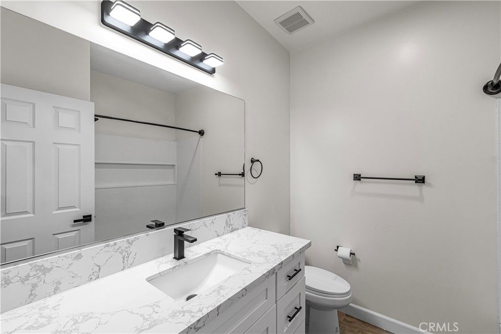 Image 5 of property listing at 595 E 12th, Beaumont, CA 92223