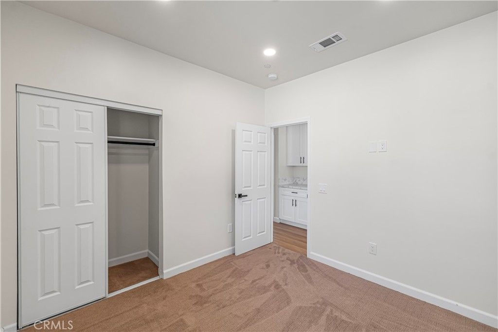 Image 9 of property listing at 595 E 12th, Beaumont, CA 92223
