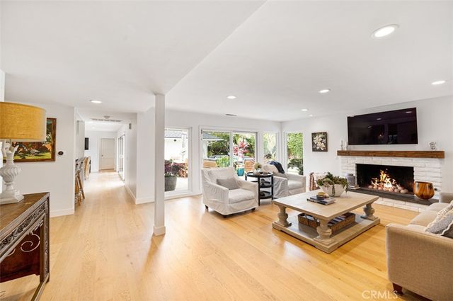 1419 Santiago, Newport Beach, CA 92660