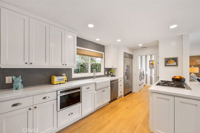 1419 Santiago, Newport Beach, CA 92660