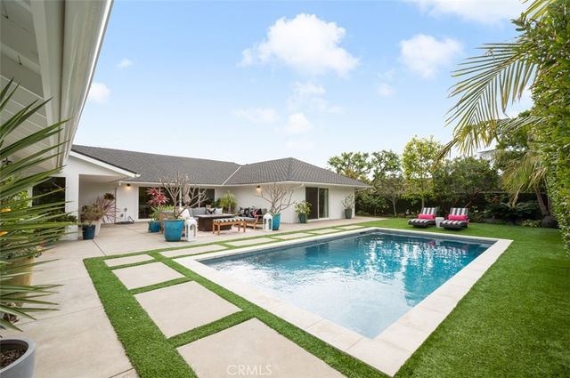 1419 Santiago, Newport Beach, CA 92660