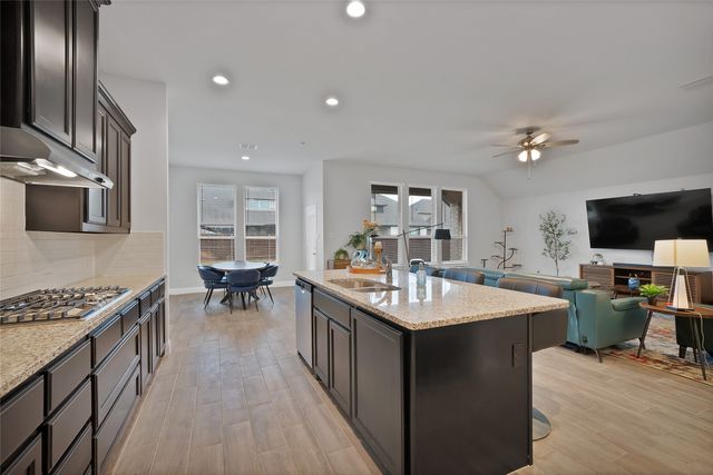 1066 Fleetwood Drive, Justin, TX 76247