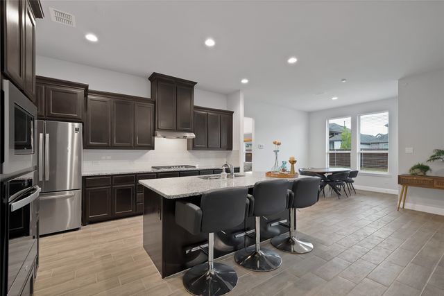 1066 Fleetwood Drive, Justin, TX 76247