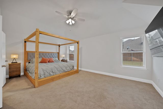 1066 Fleetwood Drive, Justin, TX 76247