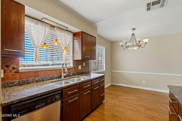 6613 Escondido Drive B, El Paso, TX 79912