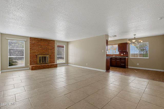 6613 Escondido Drive B, El Paso, TX 79912