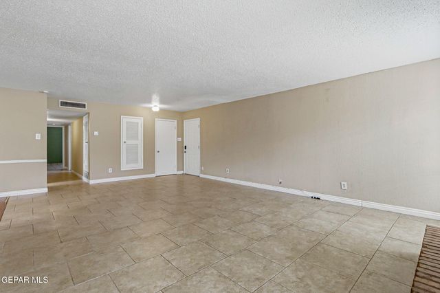 6613 Escondido Drive B, El Paso, TX 79912
