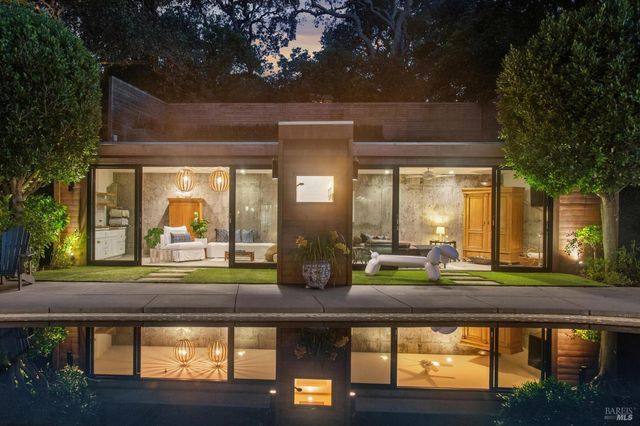 282 Riviera Dr, San Rafael, CA 94901