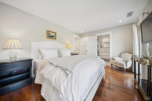 282 Riviera Dr, San Rafael, CA 94901