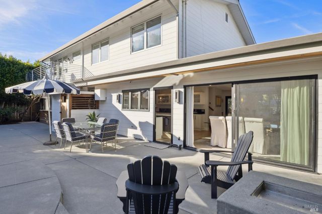 282 Riviera Dr, San Rafael, CA 94901