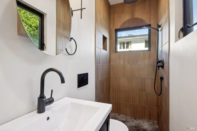 282 Riviera Dr, San Rafael, CA 94901