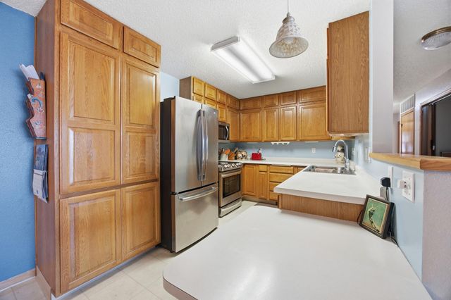 2705 35th Avenue S 202, Fargo, ND 58104