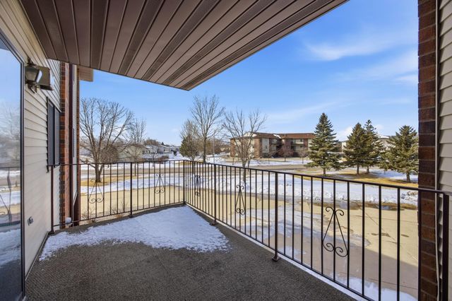 2705 35th Avenue S 202, Fargo, ND 58104