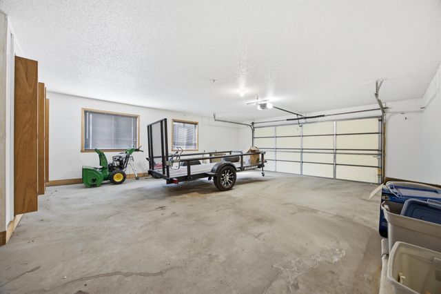 2705 35th Avenue S 202, Fargo, ND 58104