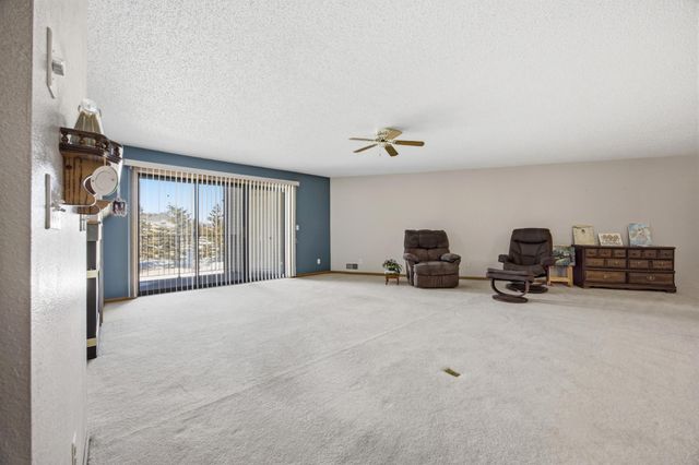 2705 35th Avenue S 202, Fargo, ND 58104