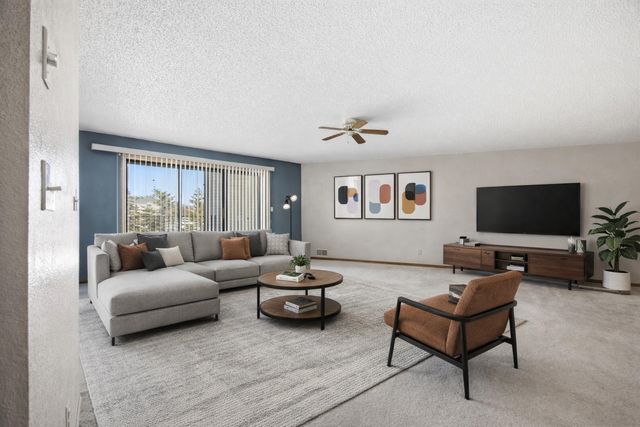 2705 35th Avenue S 202, Fargo, ND 58104