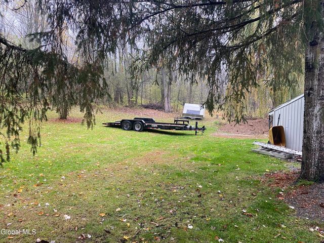 11 Englewood Avenue, East Greenbush, NY 12061