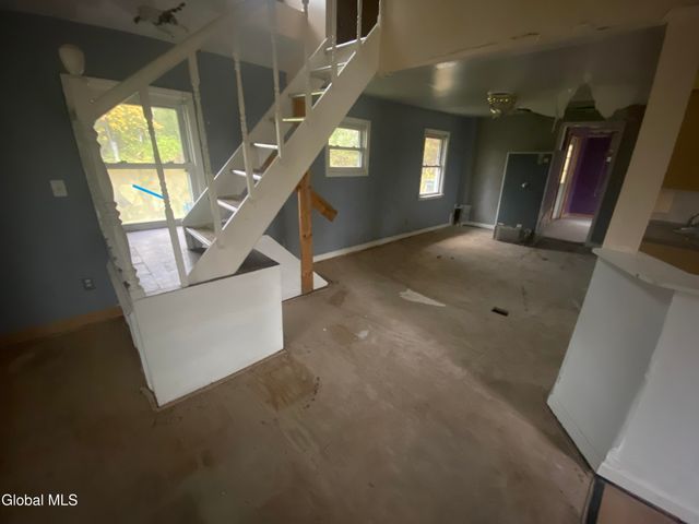 11 Englewood Avenue, East Greenbush, NY 12061