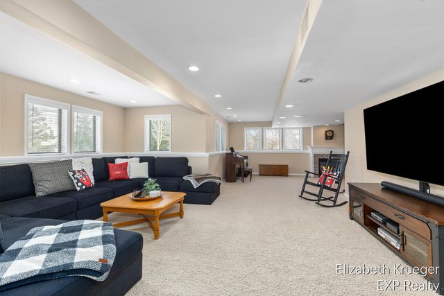 4501 Hickory Grove Court, Ada, MI 49301