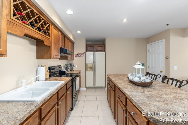 4501 Hickory Grove Court, Ada, MI 49301