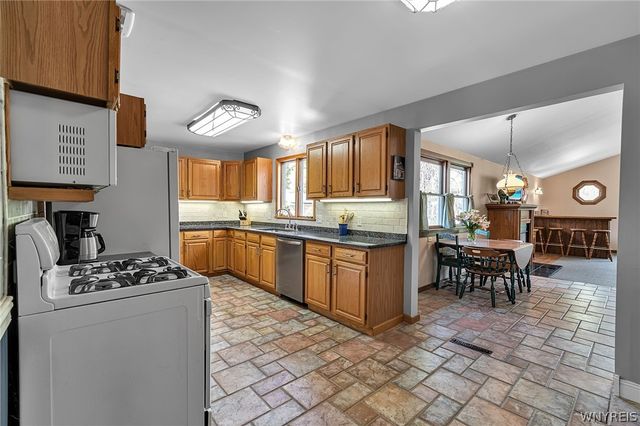 59 Weigand Street, West Seneca, NY 14224