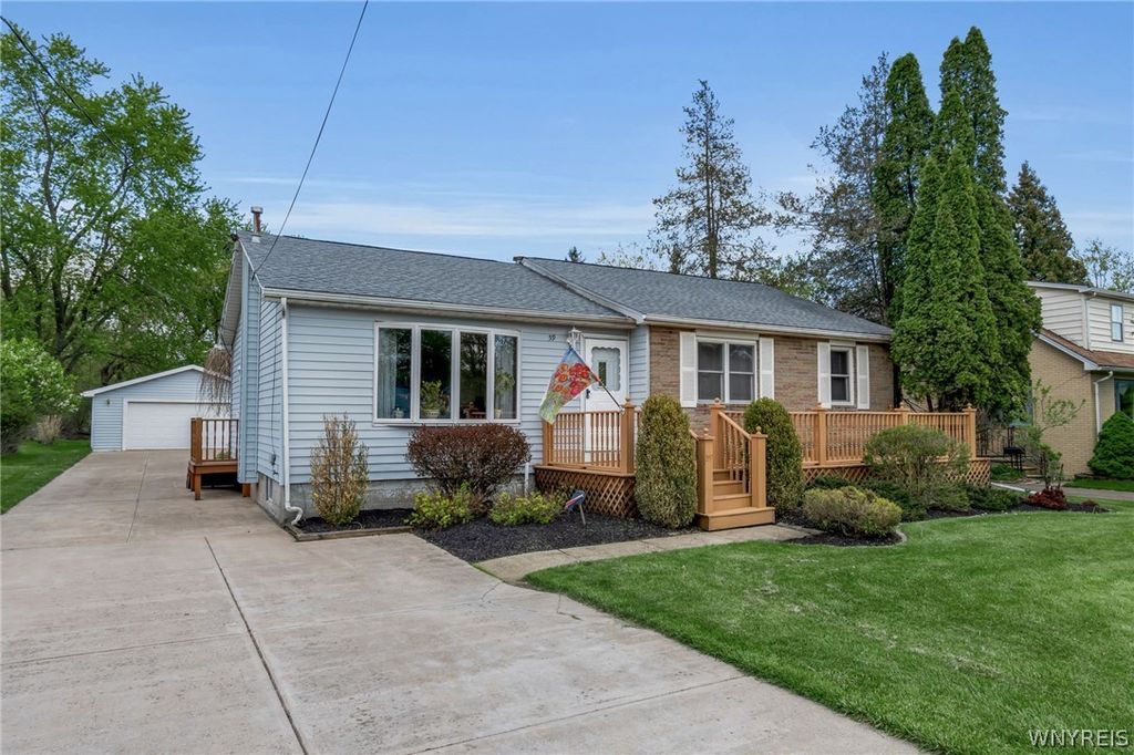 59 Weigand Street, West Seneca, NY 14224