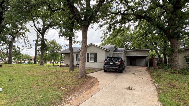 5632 Taylor Road, River Oaks, TX 76114