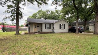 5632 Taylor Road, River Oaks, TX 76114