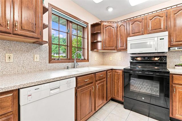 1119 Thompson Drive, Altoona, WI 54720