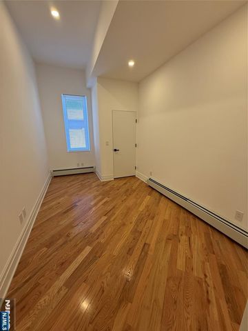 695 Elm Street 2, Kearny, NJ 07032