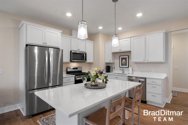 2313 Watertown Way 22, Grand Rapids, MI 49505