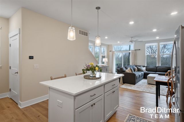 2313 Watertown Way 22, Grand Rapids, MI 49505
