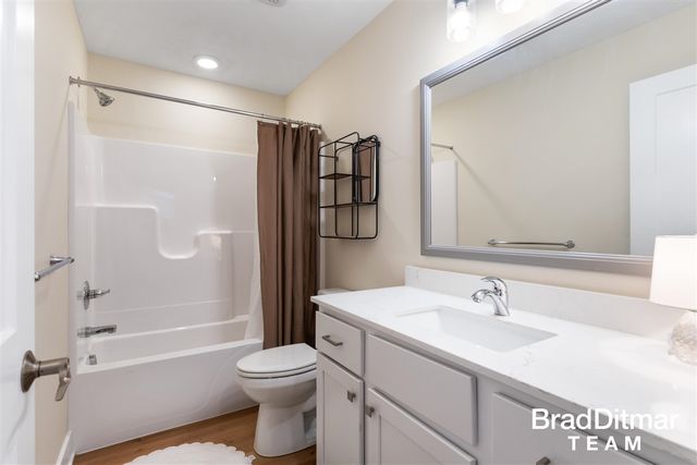 2313 Watertown Way 22, Grand Rapids, MI 49505