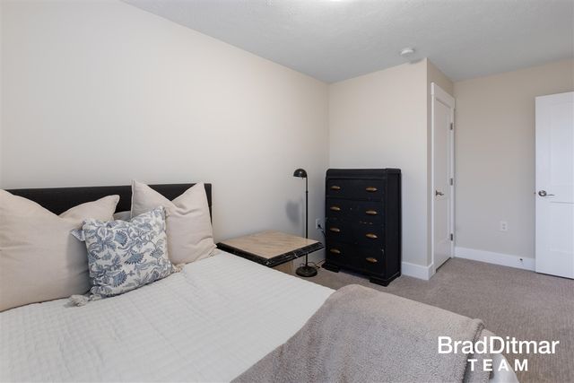2313 Watertown Way 22, Grand Rapids, MI 49505