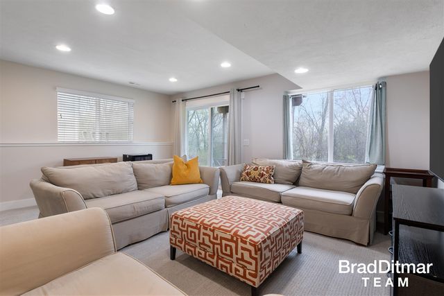 2313 Watertown Way 22, Grand Rapids, MI 49505