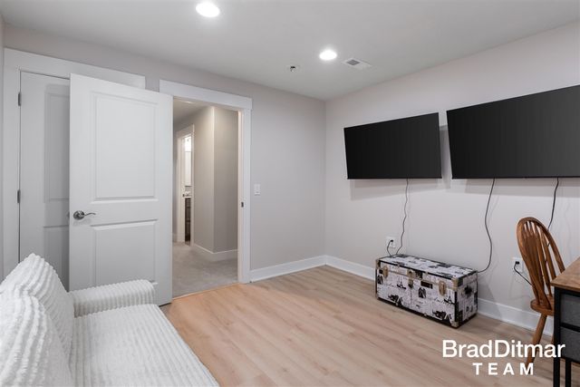 2313 Watertown Way 22, Grand Rapids, MI 49505