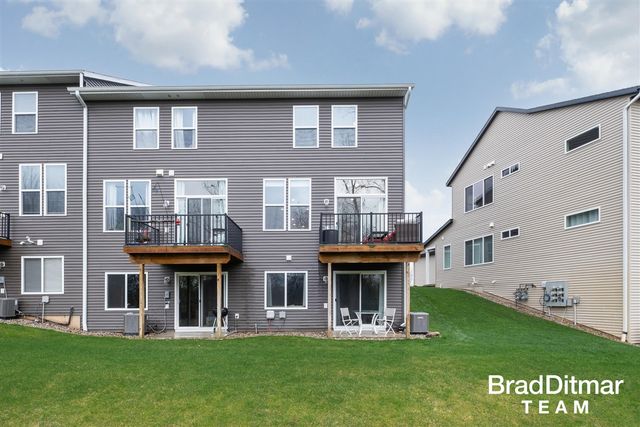 2313 Watertown Way 22, Grand Rapids, MI 49505