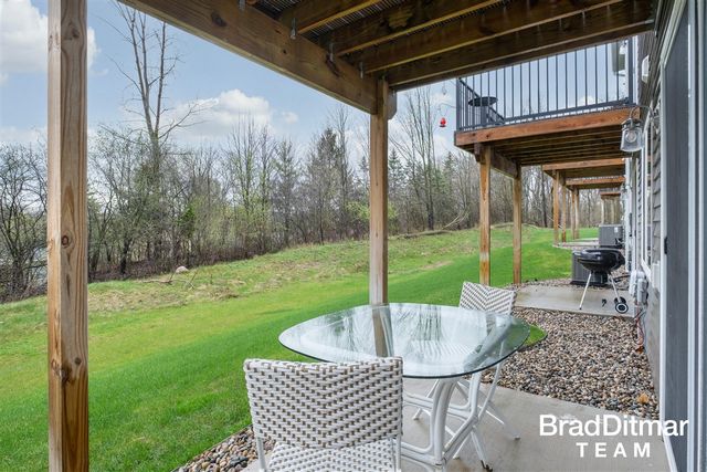 2313 Watertown Way 22, Grand Rapids, MI 49505