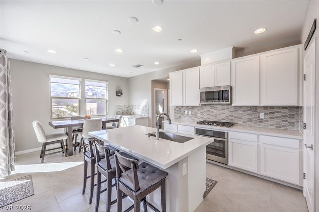 1801 Mangrove Court, Las Vegas, NV 89138