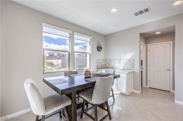 1801 Mangrove Court, Las Vegas, NV 89138