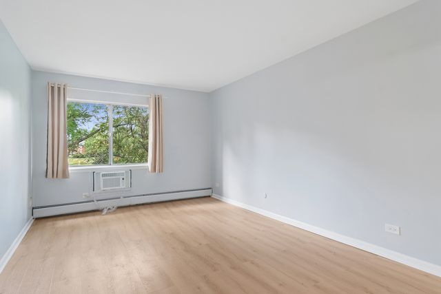 706 E Algonquin Road K204, Arlington Heights, IL 60005