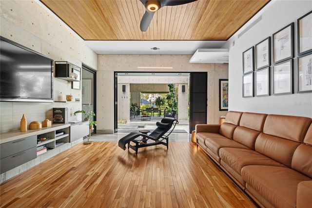 1211 LUCHETTI, San Juan, PR 00907