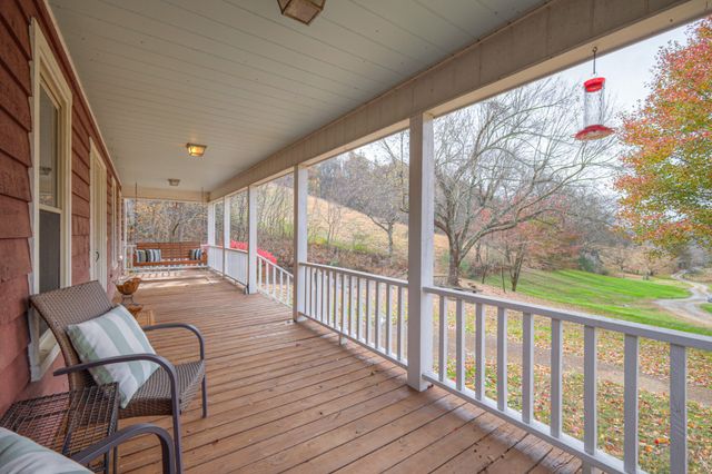 199 Gilmore Ln, Bell Buckle, TN 37020