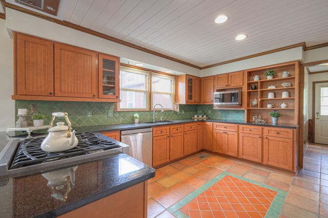 199 Gilmore Ln, Bell Buckle, TN 37020