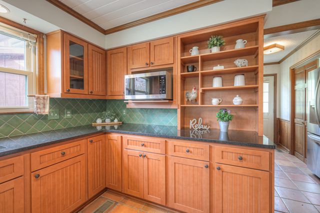 199 Gilmore Ln, Bell Buckle, TN 37020