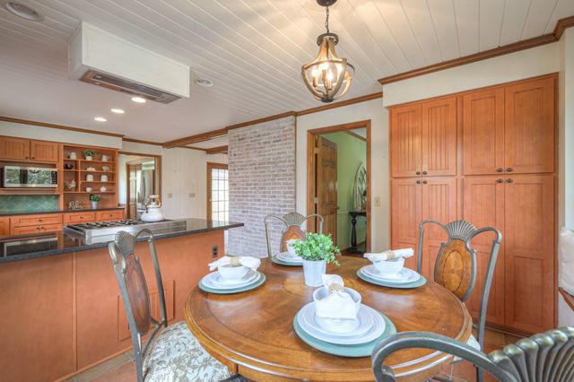 199 Gilmore Ln, Bell Buckle, TN 37020