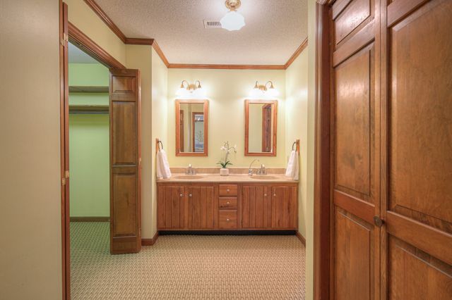 199 Gilmore Ln, Bell Buckle, TN 37020