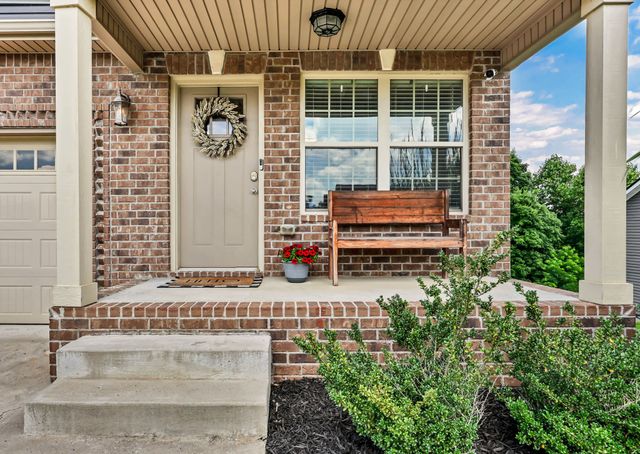 153 Tomahawk Pt, Clarksville, TN 37040